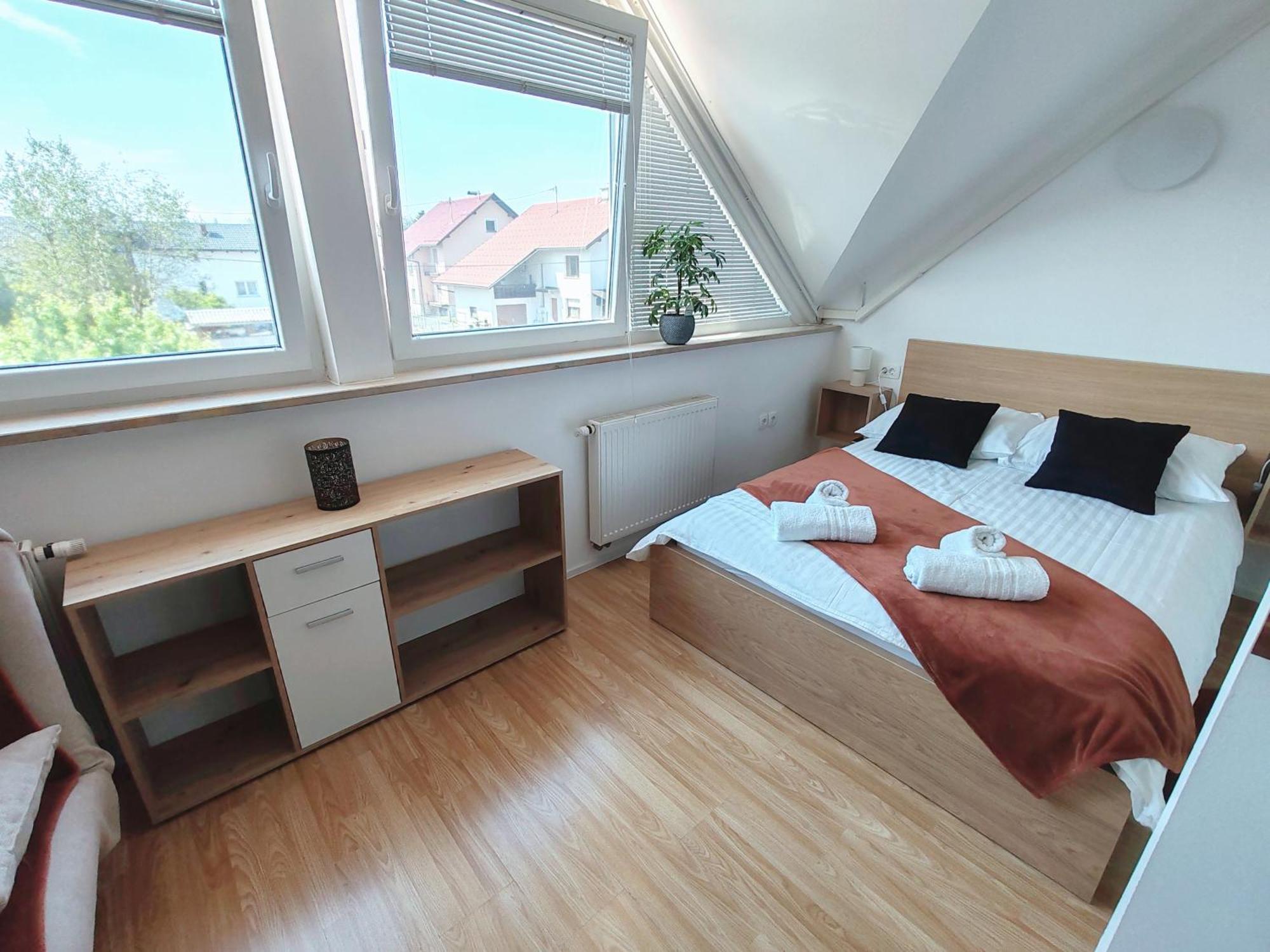 Lucky Center Ljubljana Appartement Buitenkant foto