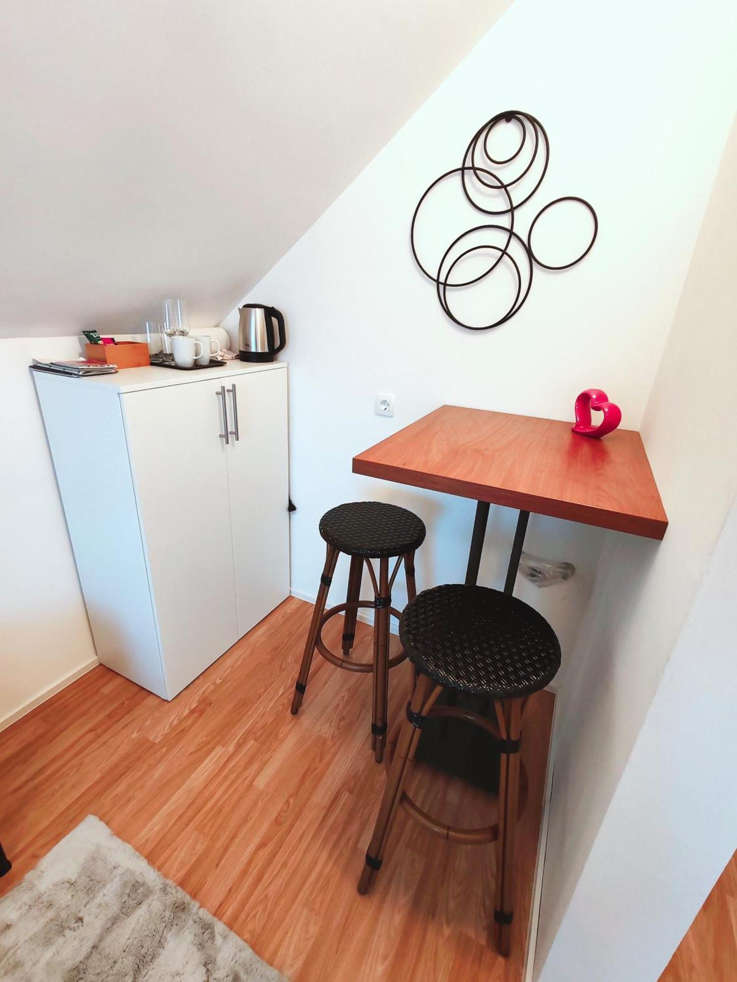 Lucky Center Ljubljana Appartement Buitenkant foto