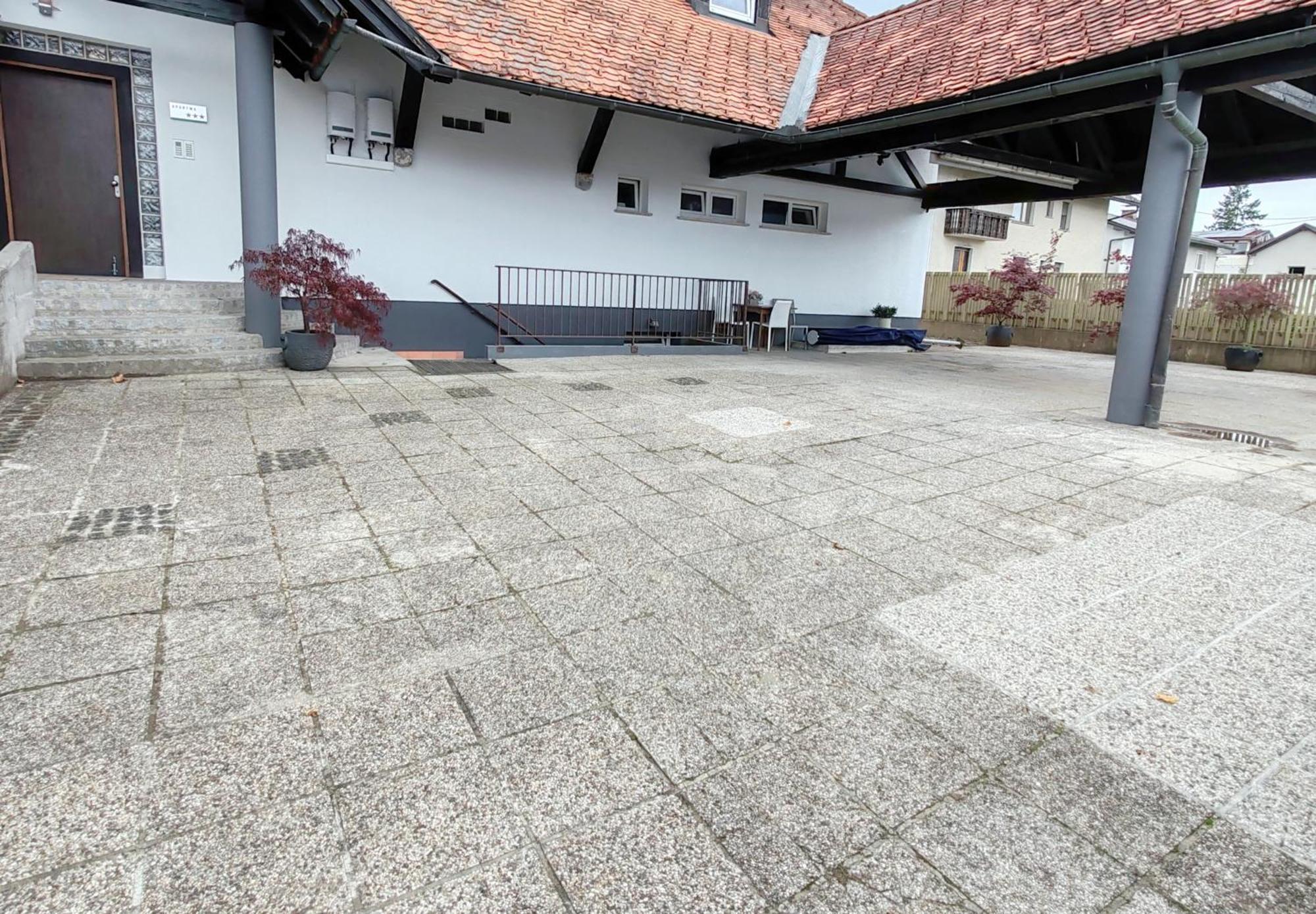 Lucky Center Ljubljana Appartement Buitenkant foto