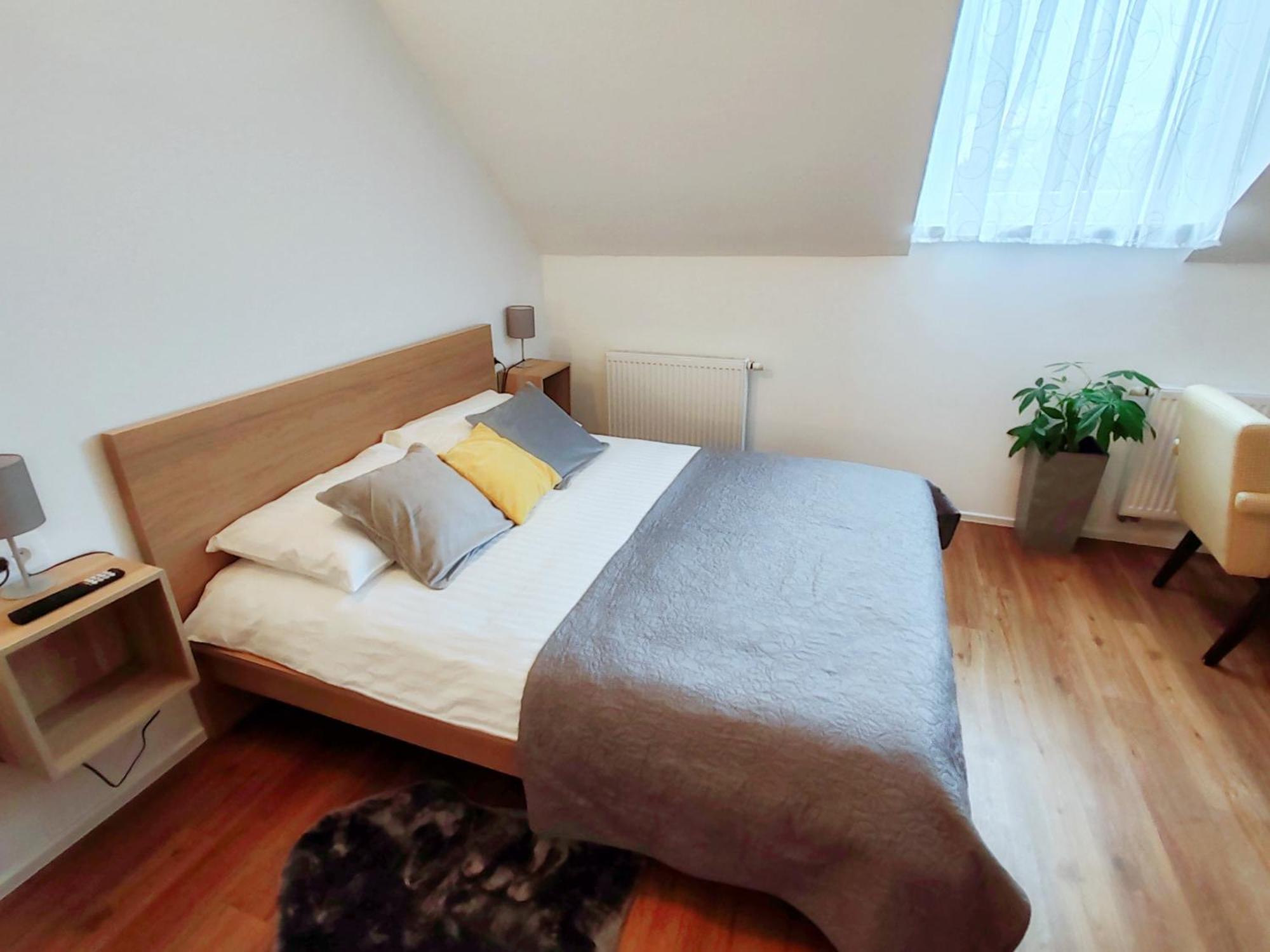 Lucky Center Ljubljana Appartement Buitenkant foto