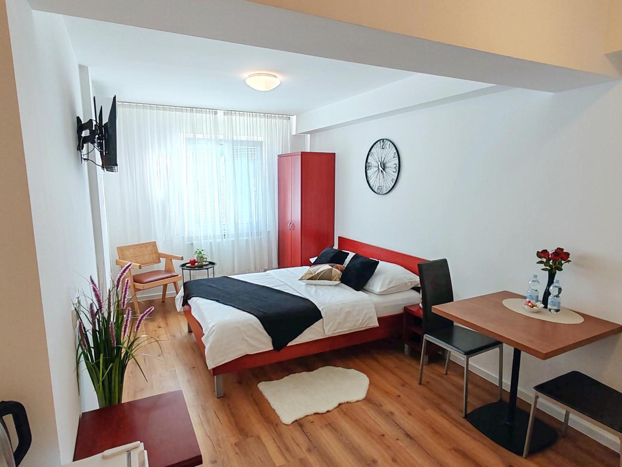 Lucky Center Ljubljana Appartement Buitenkant foto