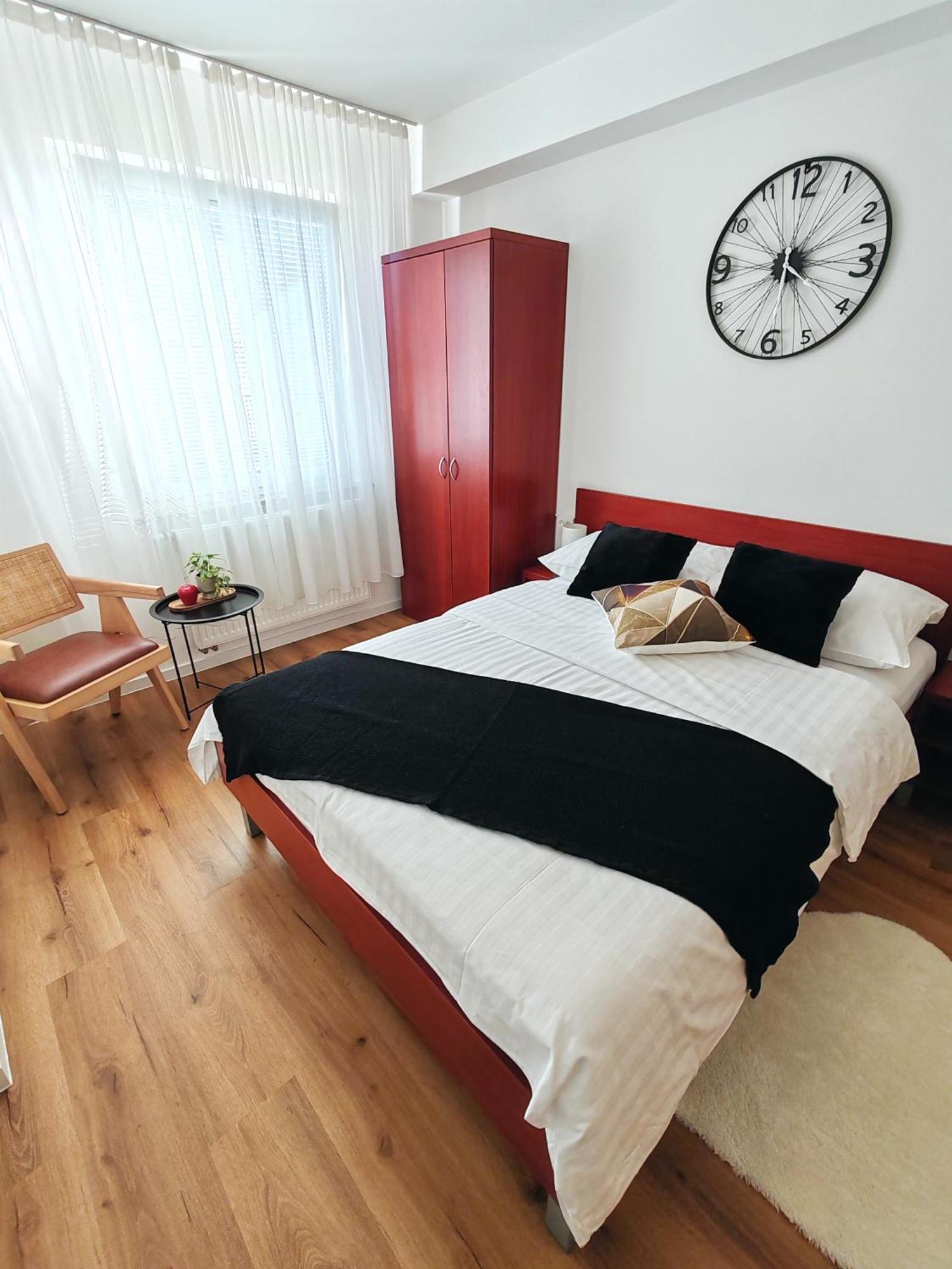 Lucky Center Ljubljana Appartement Buitenkant foto