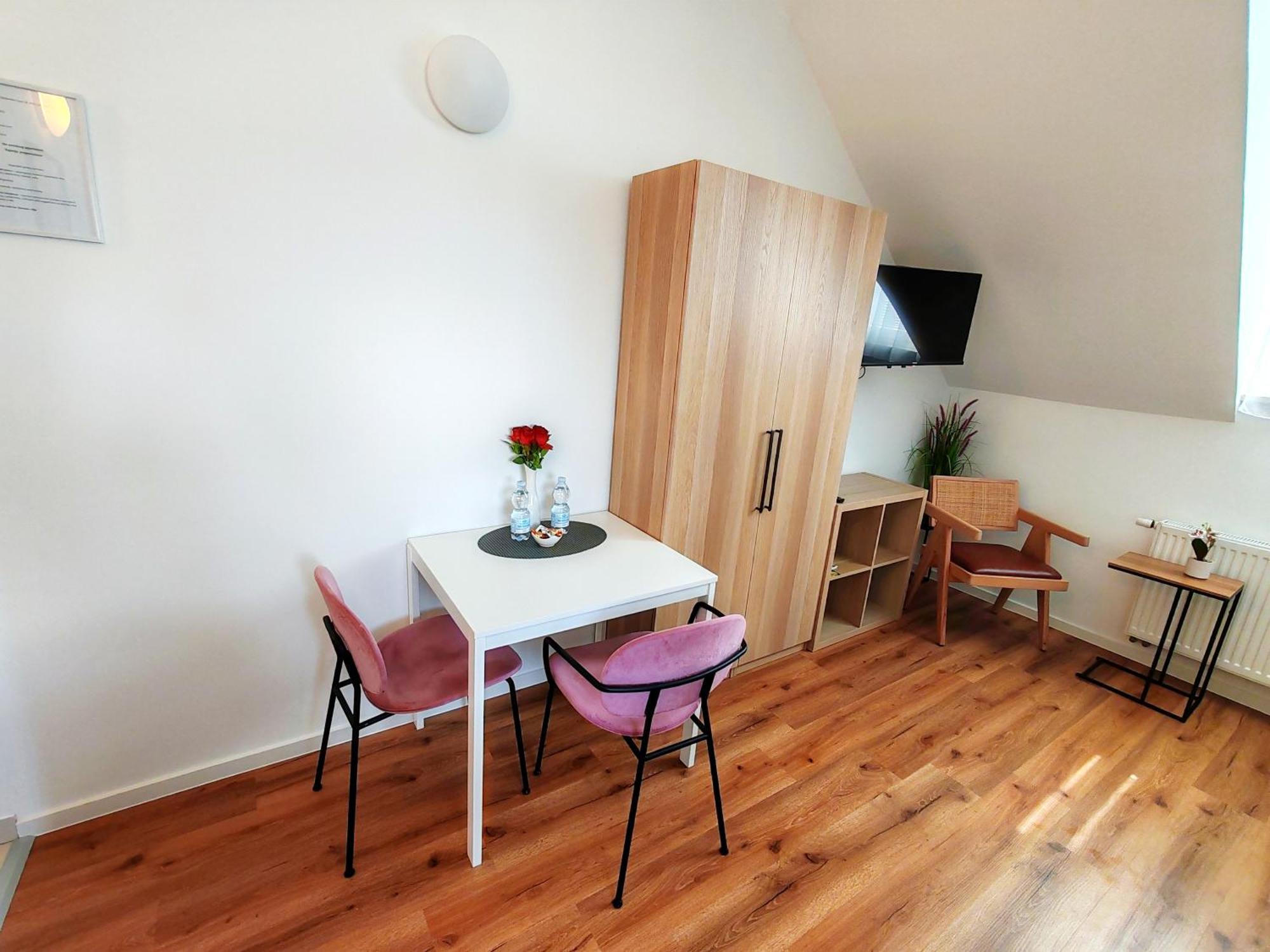 Lucky Center Ljubljana Appartement Buitenkant foto